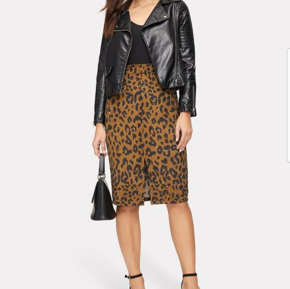 Leopard print midi skirt